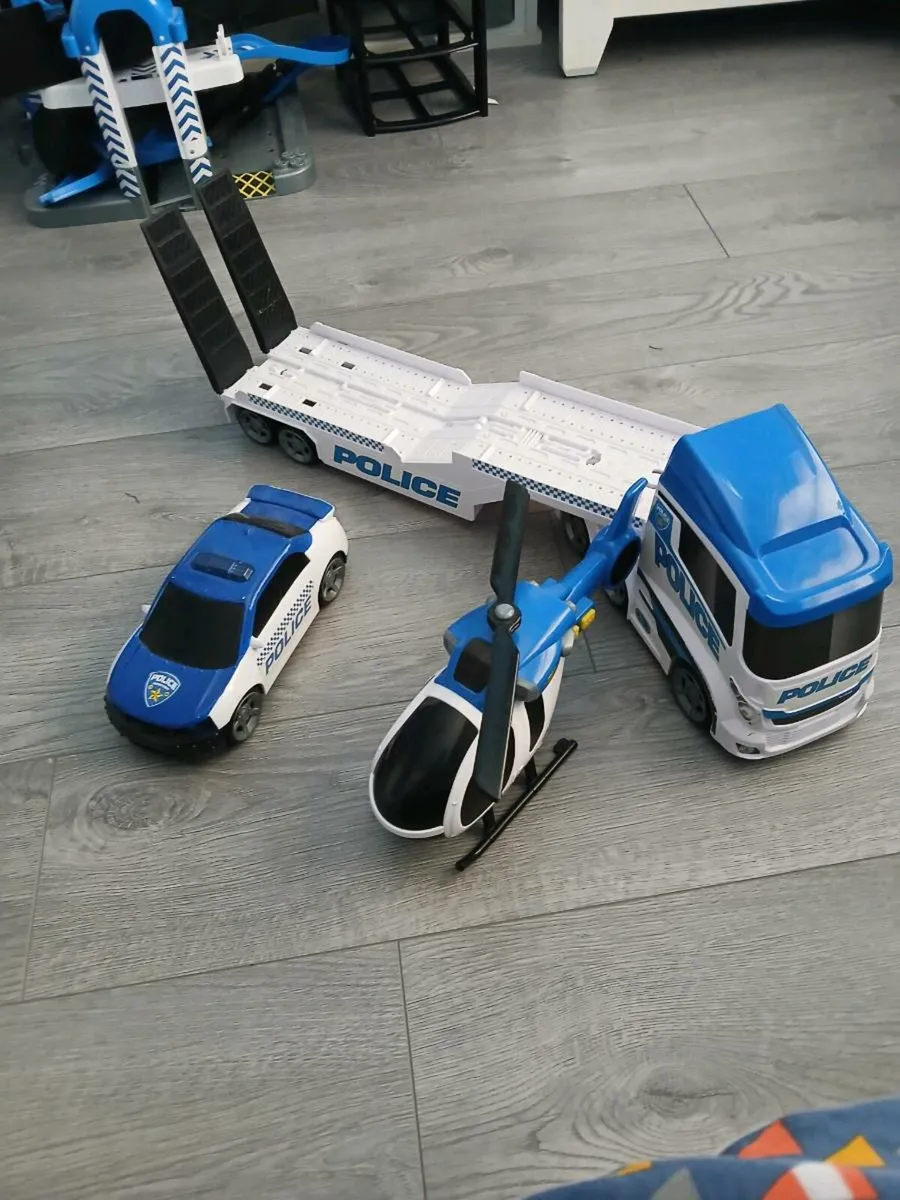 Police Toy bundle - Image 2