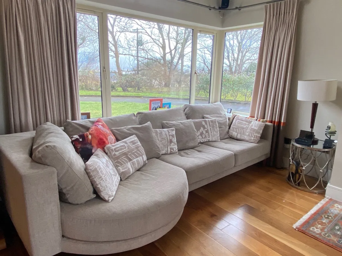 Fama Couch - Image 3