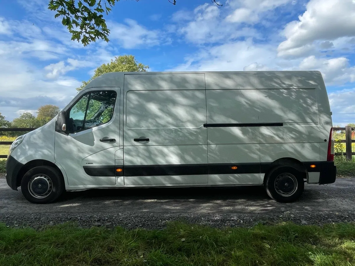Opel Movano 2018 DOE 08/25 - Image 4