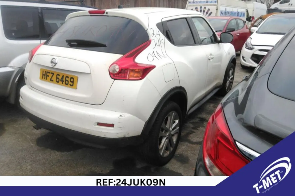 2011 NISSAN JUKE BREAKING FOR PARTS - Image 4