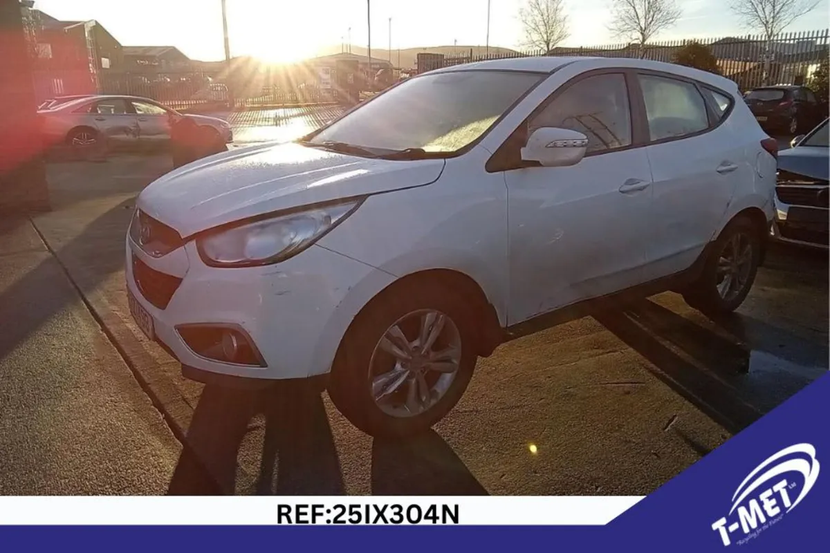 2013 HYUNDAI IX35 BREAKING FOR PARTS - Image 2