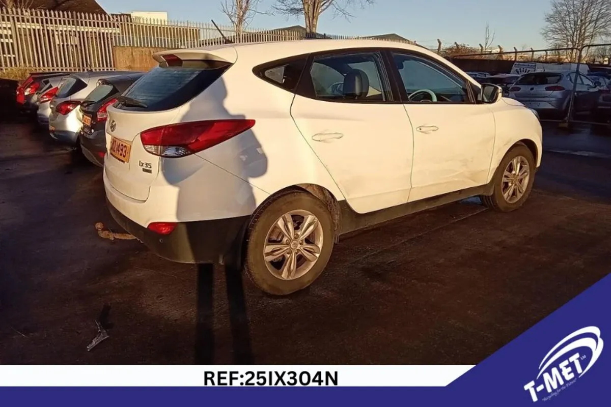 2013 HYUNDAI IX35 BREAKING FOR PARTS - Image 4