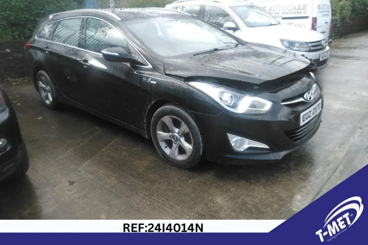 2014 HYUNDAI I40 BREAKING FOR PARTS - Image 1