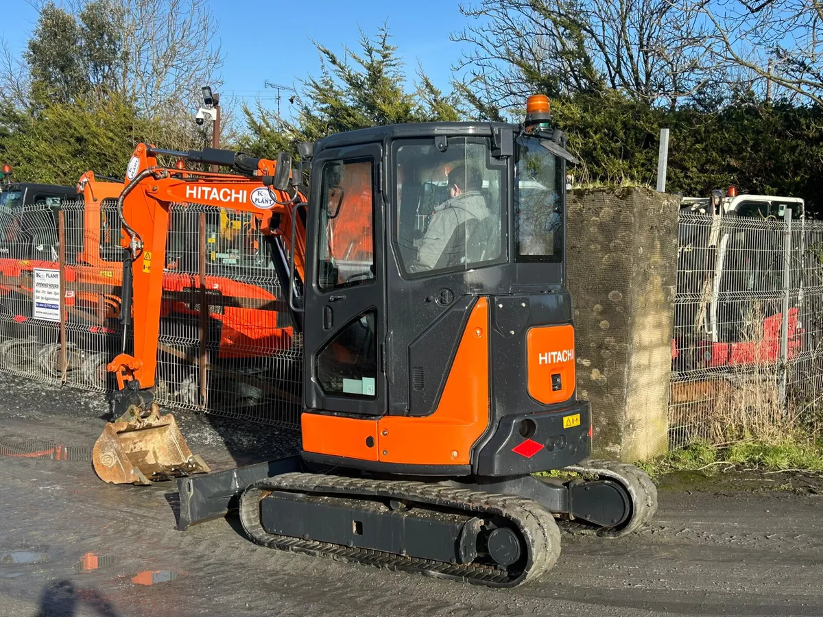 Year 2016 Hitachi ZX33U-5 - Image 3