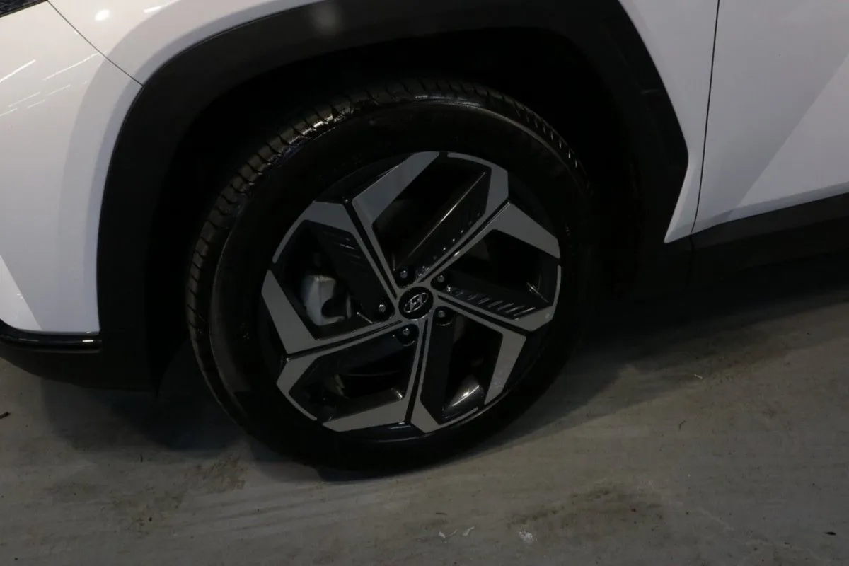 Hyundai Tucson Hybrid Executive Plus 1.6l Petrol - Image 4