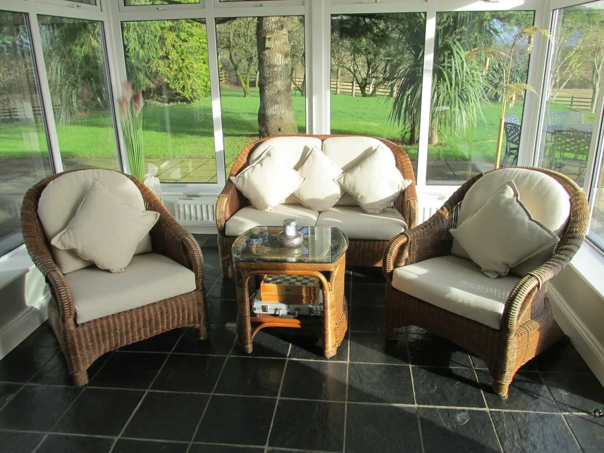 wicker suite - Image 1