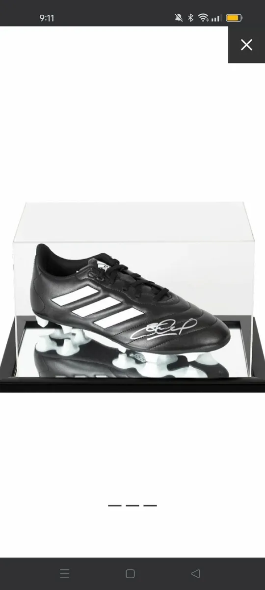 Sports memorabilia - Image 3
