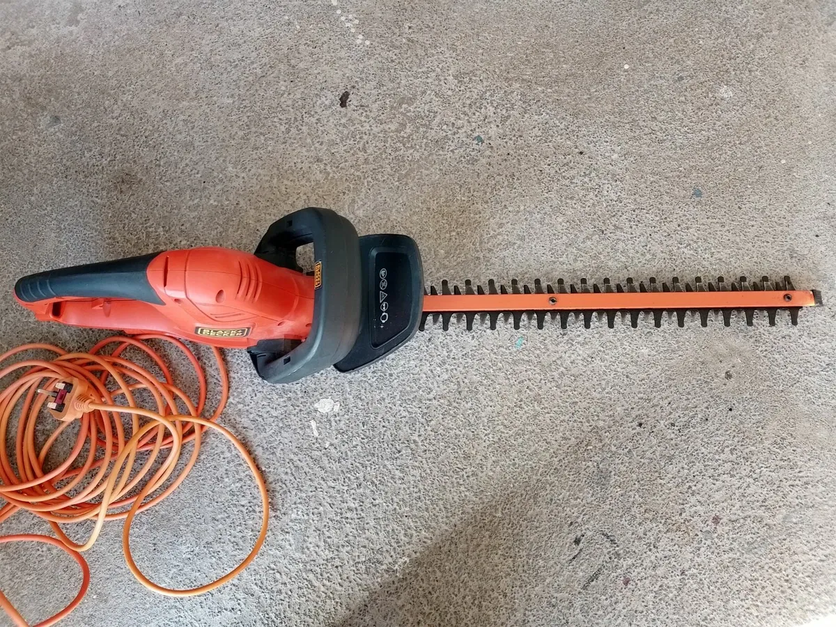 Hedge trimmer - Image 1