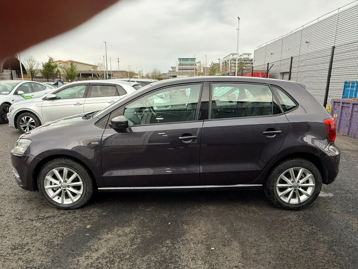 VOLKSWAGON POLO - Image 4
