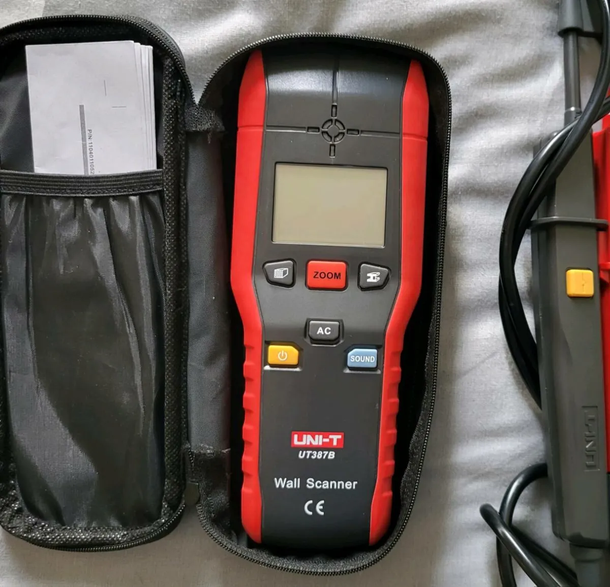 Uni-t wall detector and voltage tester - Image 4