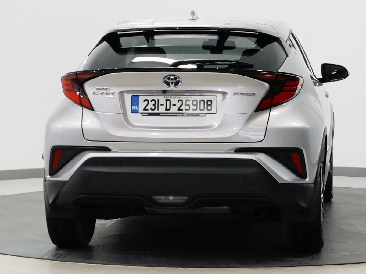 *81* 2023 Toyota C-HR 1.8 sol auto - Image 4