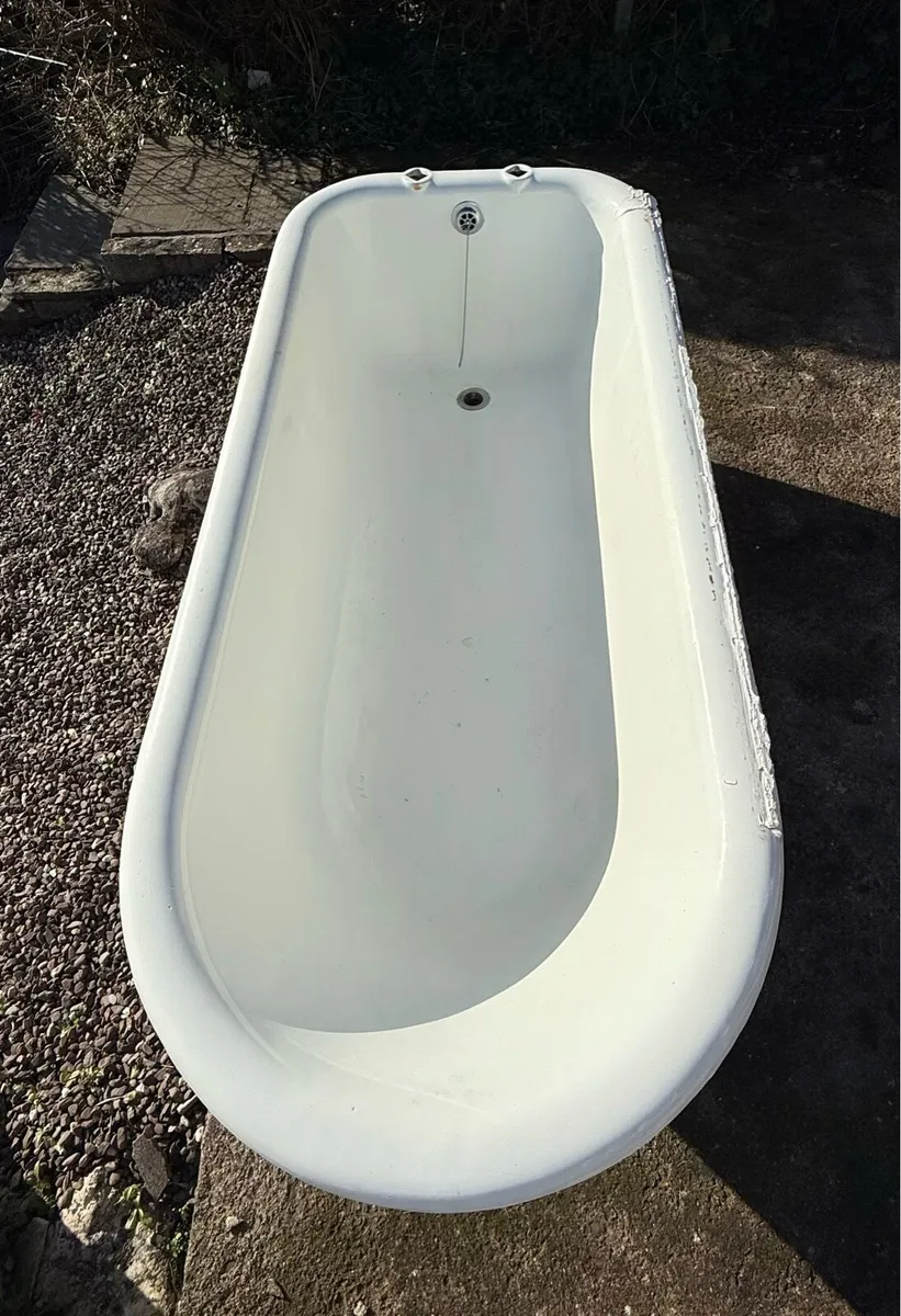Cast Iron bath - Image 4
