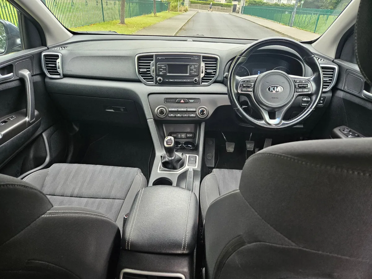 Kia Sportage 1.6 GDi ISG  Petrol * Top Condition * - Image 4