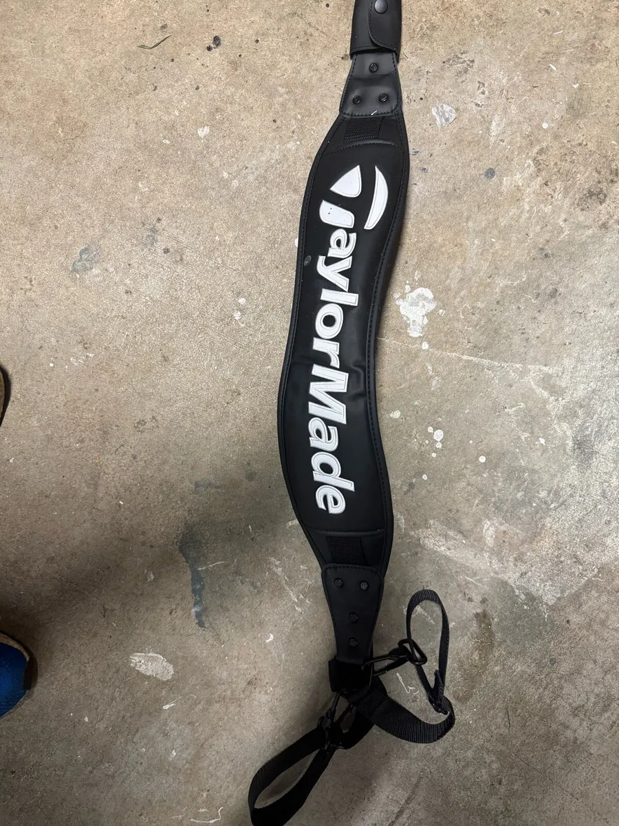 Taylormade mid size bag - Image 2
