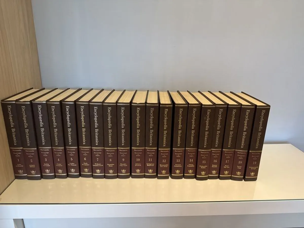 Encyclopaedia Britannica set of 50 Books. - Image 1