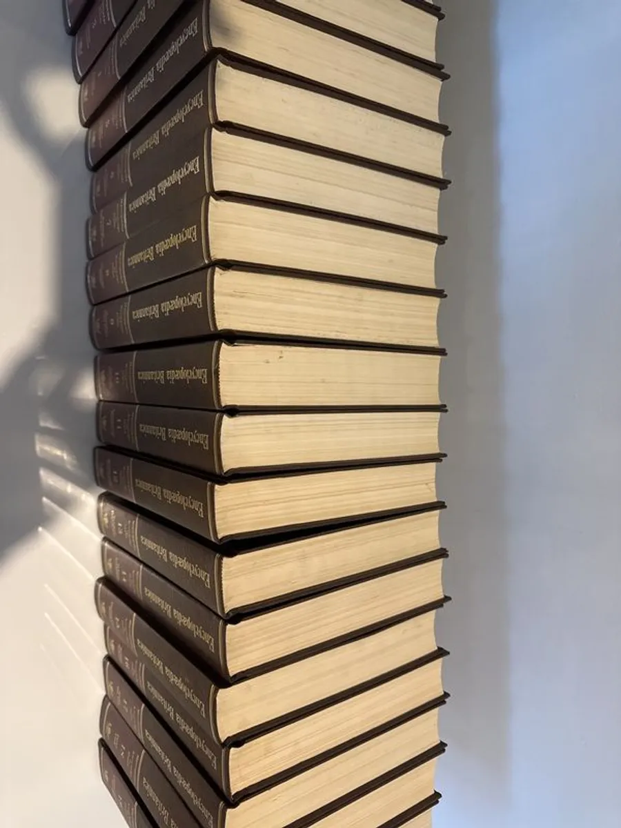 Encyclopaedia Britannica set of 50 Books. - Image 2