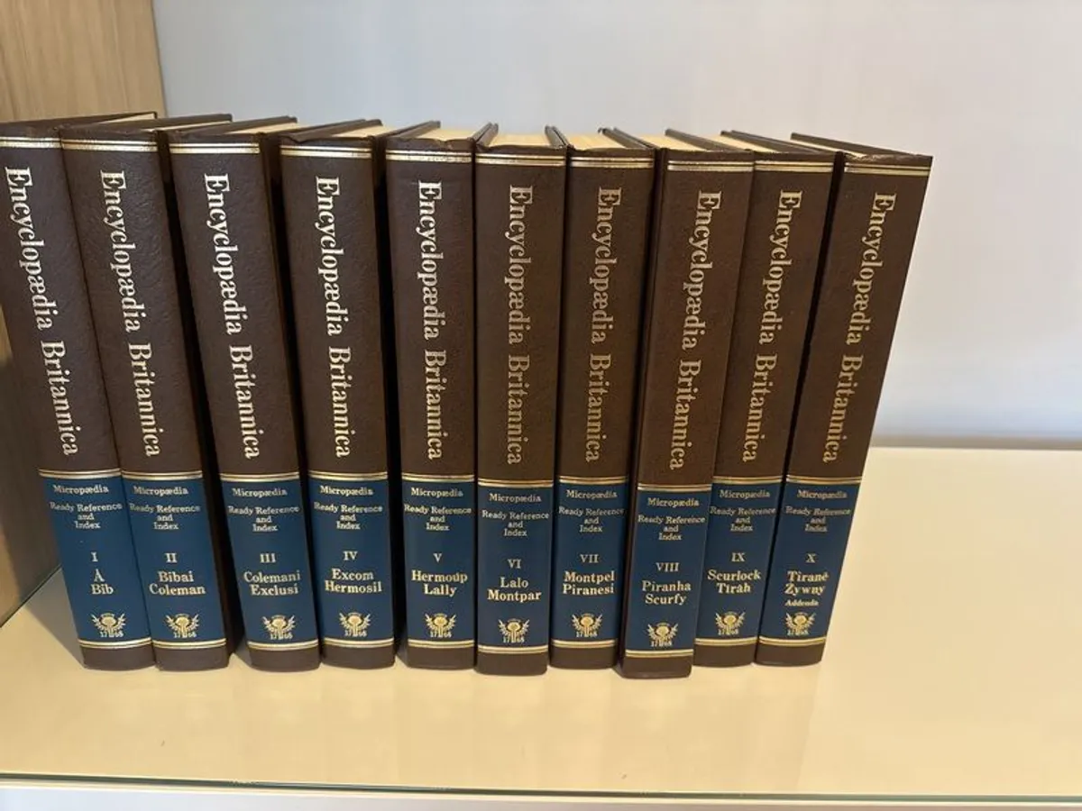 Encyclopaedia Britannica set of 50 Books. - Image 3