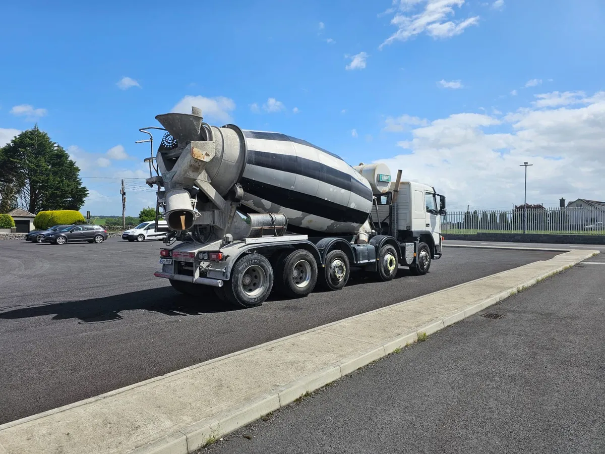 2010 Volvo FH - Image 2