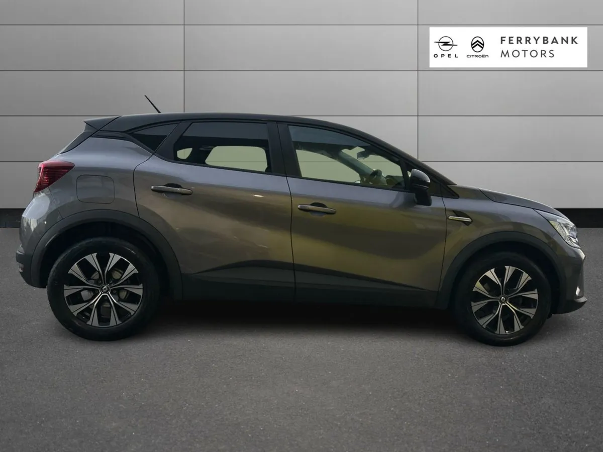 Renault Captur Limited Edition Naeb TCE 90 5DR - Image 4