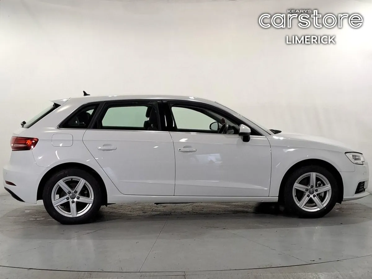 Audi A3 1.4 Pet Auto 5 DR - Image 2