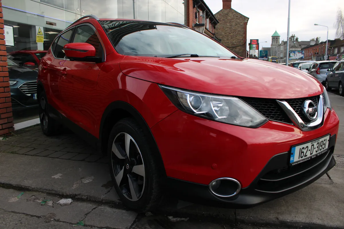 Nissan Qashqai 1.6 DIESEL AUTOMATIC 2016 - Image 2