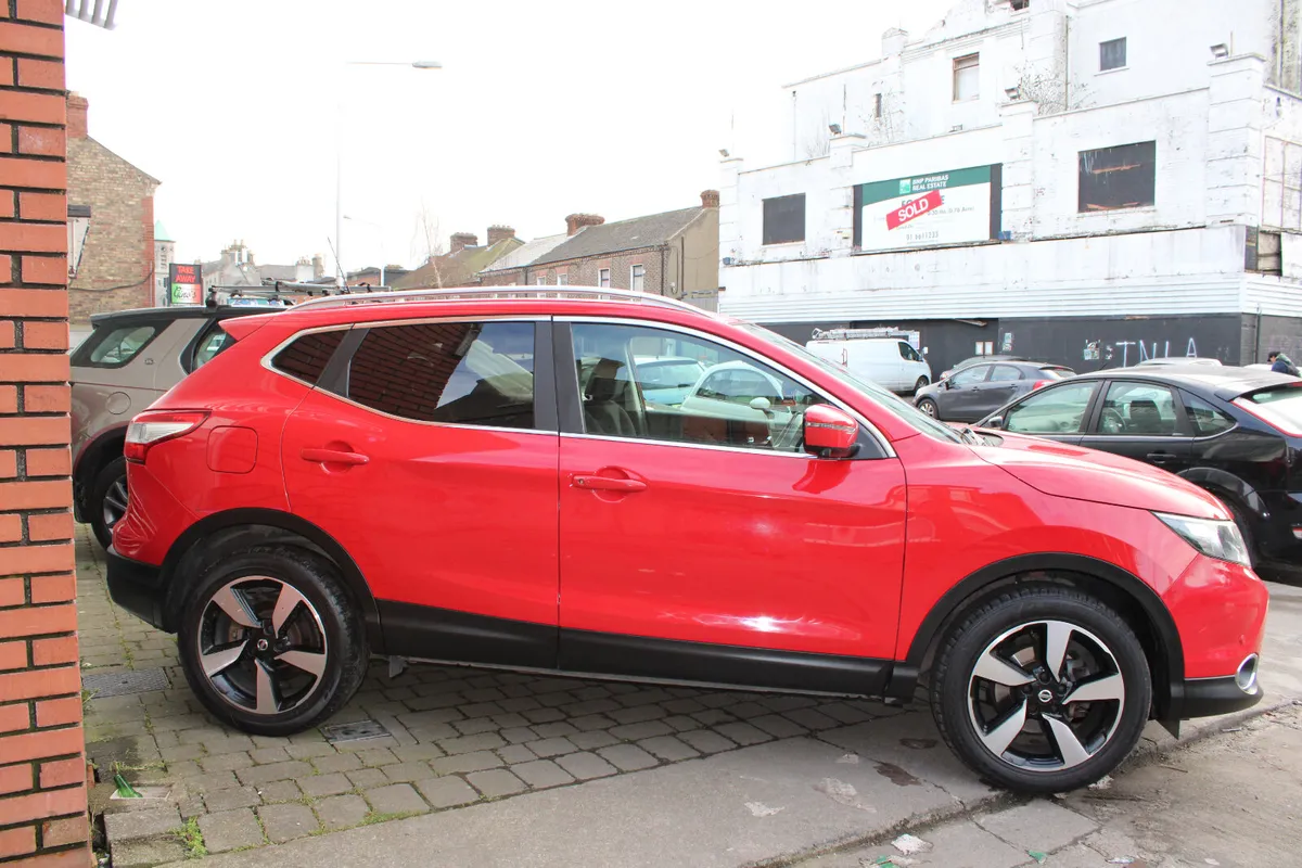 Nissan Qashqai 1.6 DIESEL AUTOMATIC 2016 - Image 3