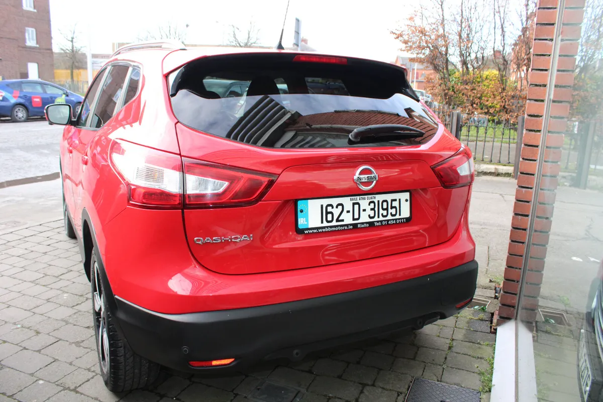 Nissan Qashqai 1.6 DIESEL AUTOMATIC 2016 - Image 4