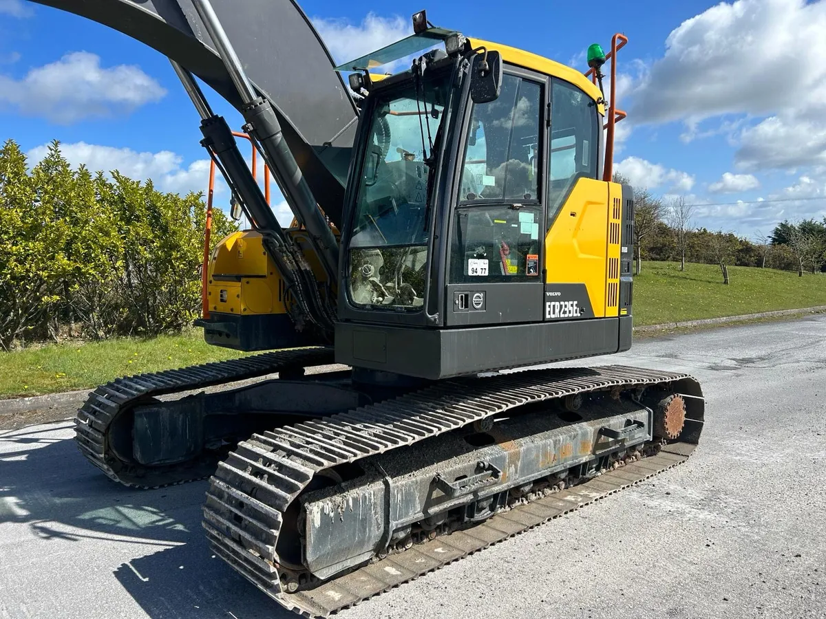 2019 Volvo ECR235EL - Image 1