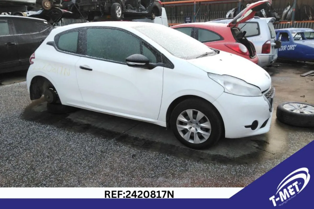 2013 PEUGEOT 208 BREAKING FOR PARTS - Image 2