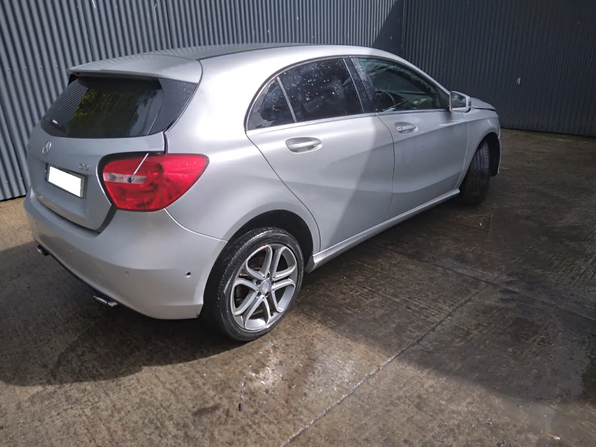 2013 MERCEDES A CLASS For Breaking/Dismantling - Image 4