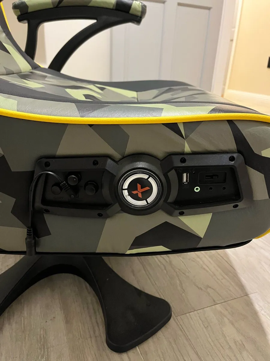 BLACK OPS X ROCKER GAMING CHAIR BLUETOOTH - Image 2