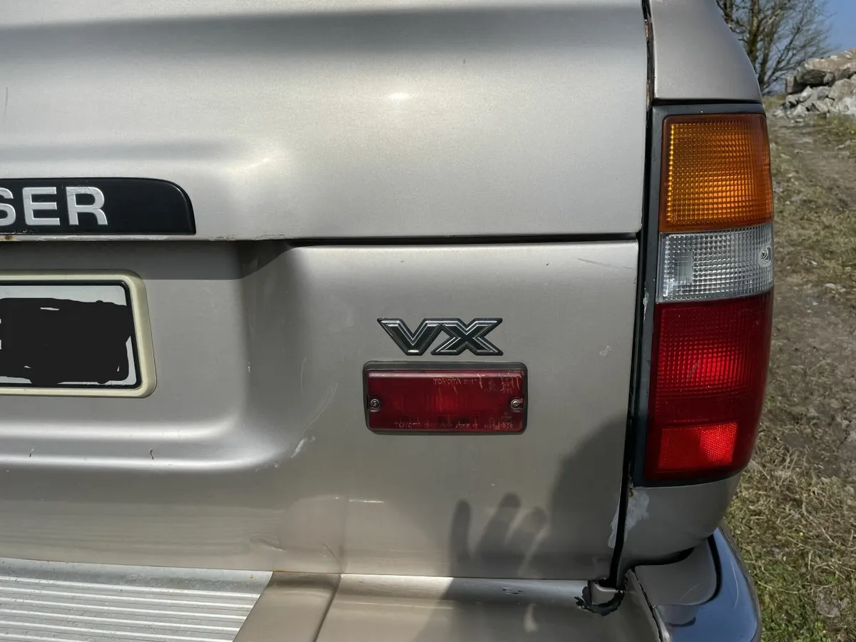 Toyota Land Cruiser 1990 - Image 3