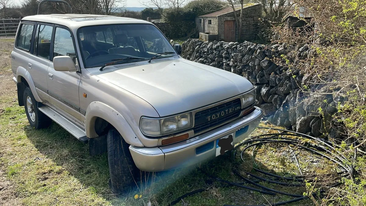 Toyota Land Cruiser 1990 - Image 4