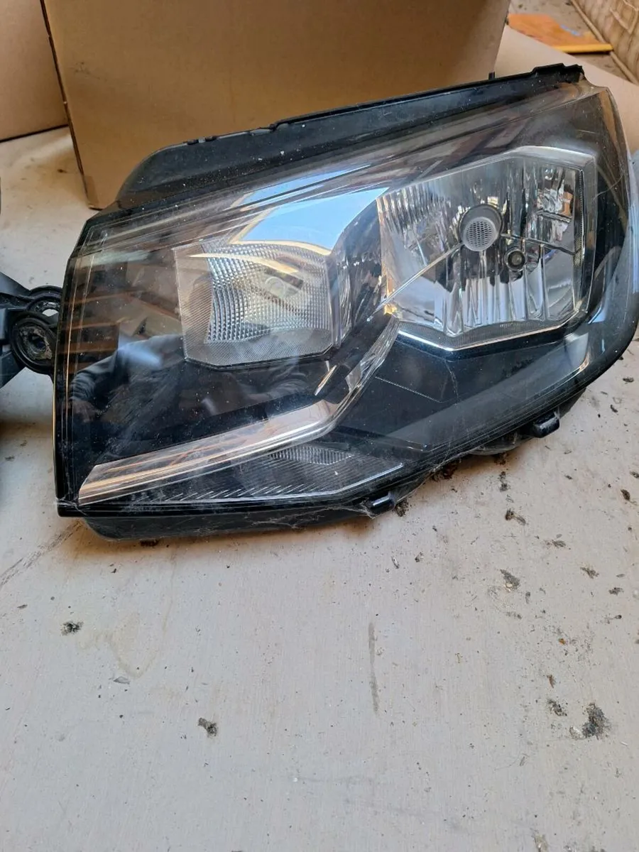 Volkswagen T6 headlights - Image 2