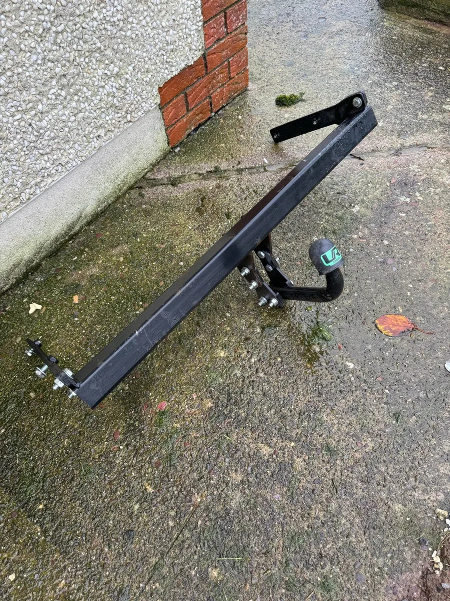 Toyota Chr towbar and wind deflectors
