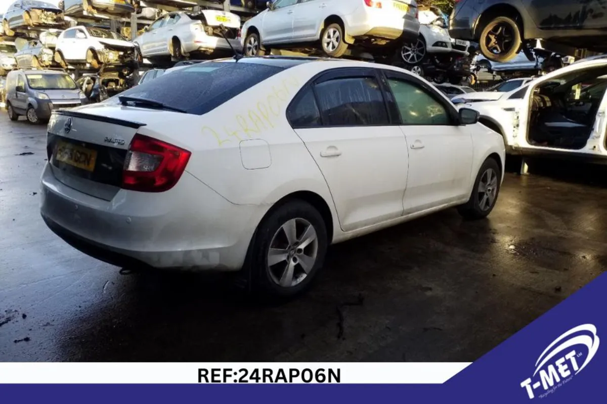 2016 SKODA RAPID BREAKING FOR PARTS - Image 3