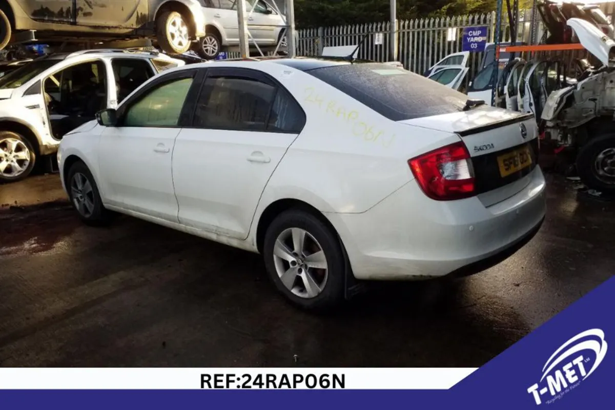 2016 SKODA RAPID BREAKING FOR PARTS - Image 4