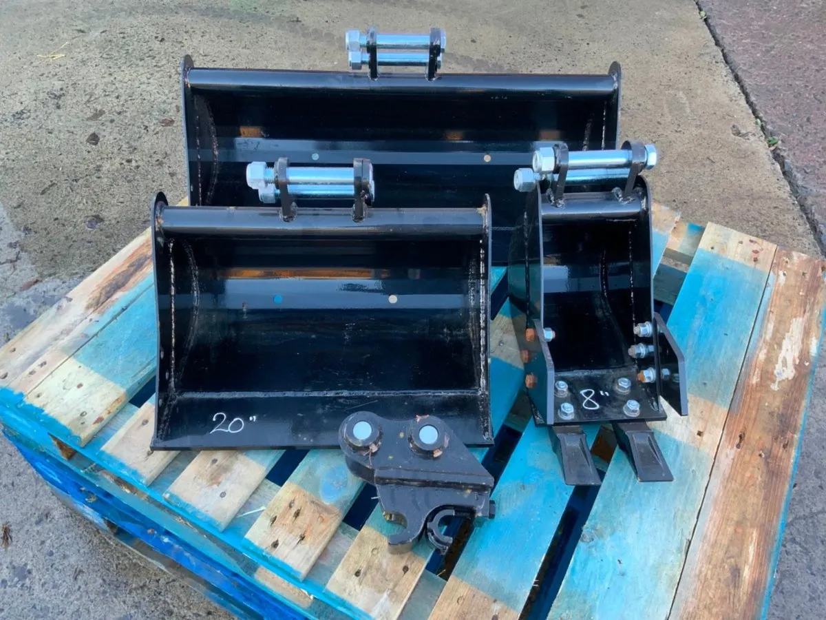 MICRO DIGGER BUCKETS & Q/HITCH.....25mm PINS. - Image 2