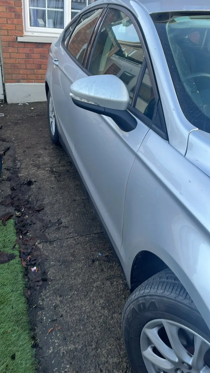 Car - Image 3