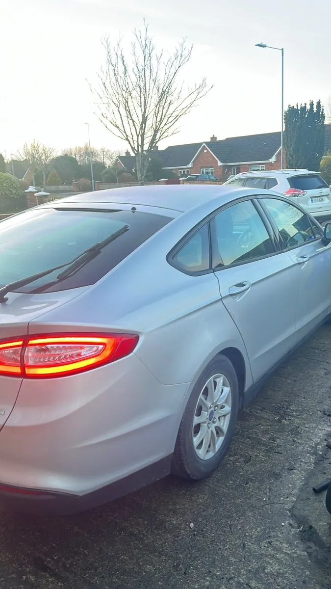 Car - Image 4
