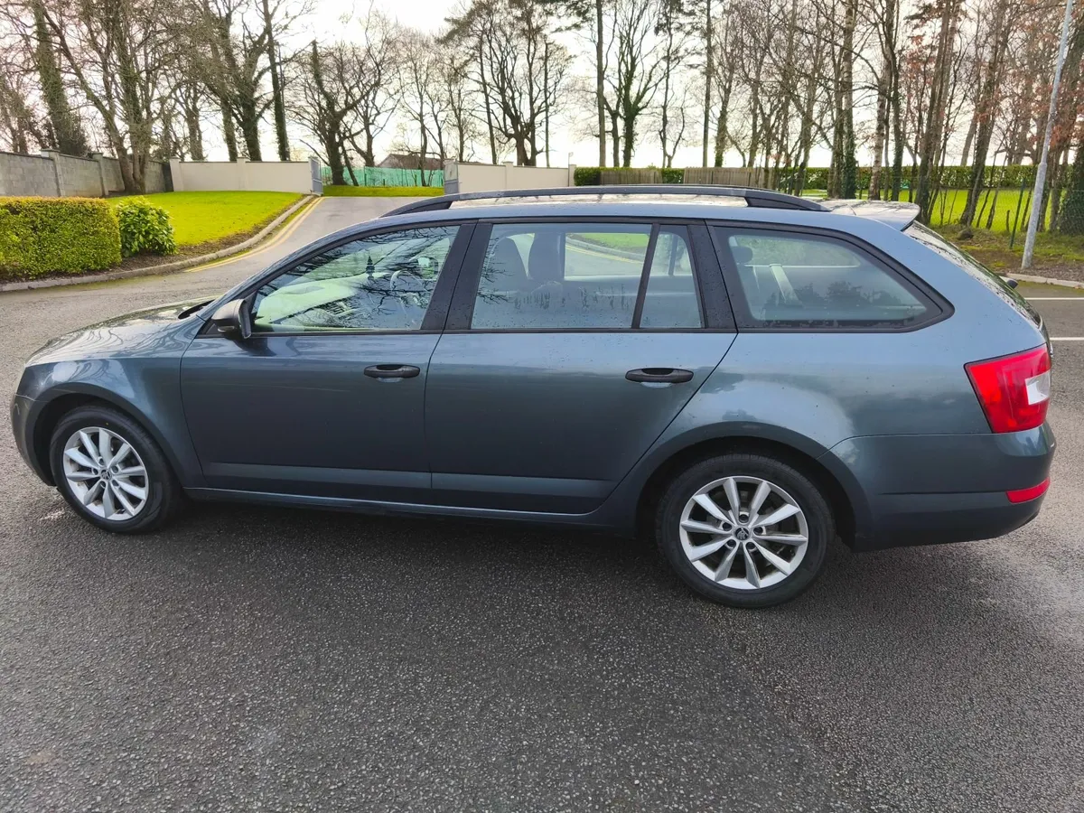 Skoda Octavia 2015 - Image 4