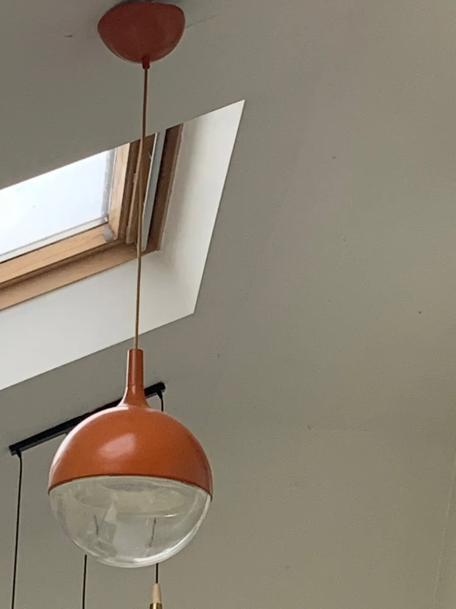 Retro inspired light fitting - Image 2