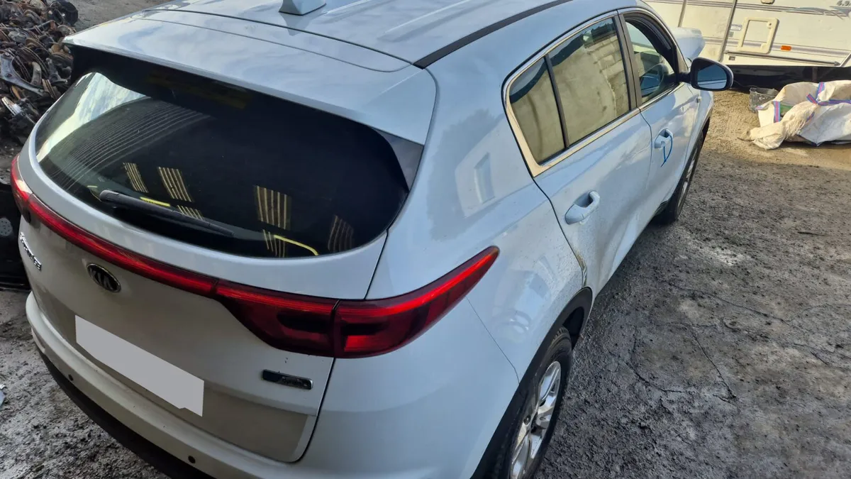 2017 KIA SPORTAGE 1.7 DIESEL FOR BREAKING - Image 1