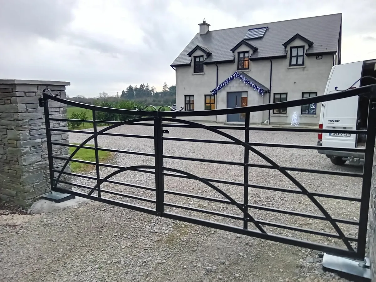 Gates - Image 2