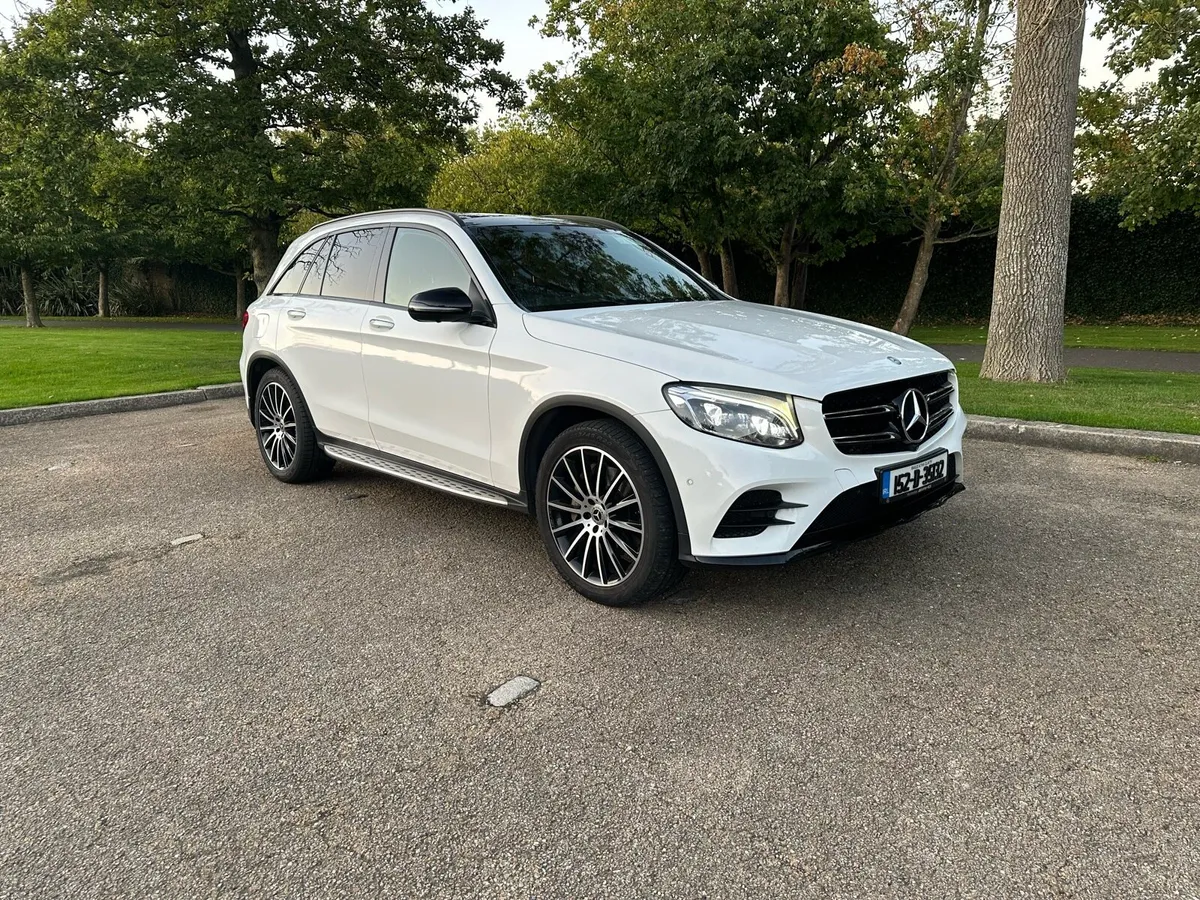MERCEDES-BENZ GLC250 4MATIC AMG NIGHT EDITION - Image 1