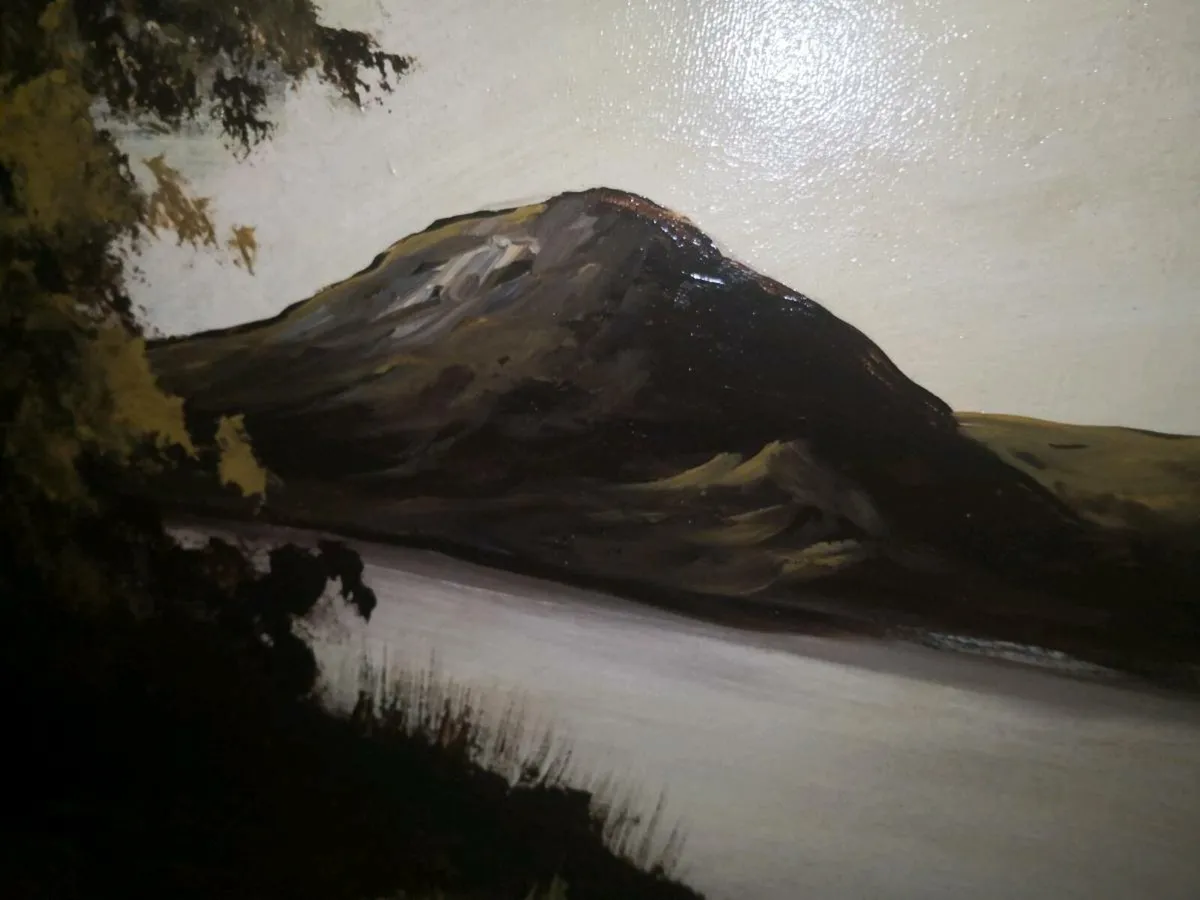 Clive Hughes oil painting in heavy wood frame - Image 3
