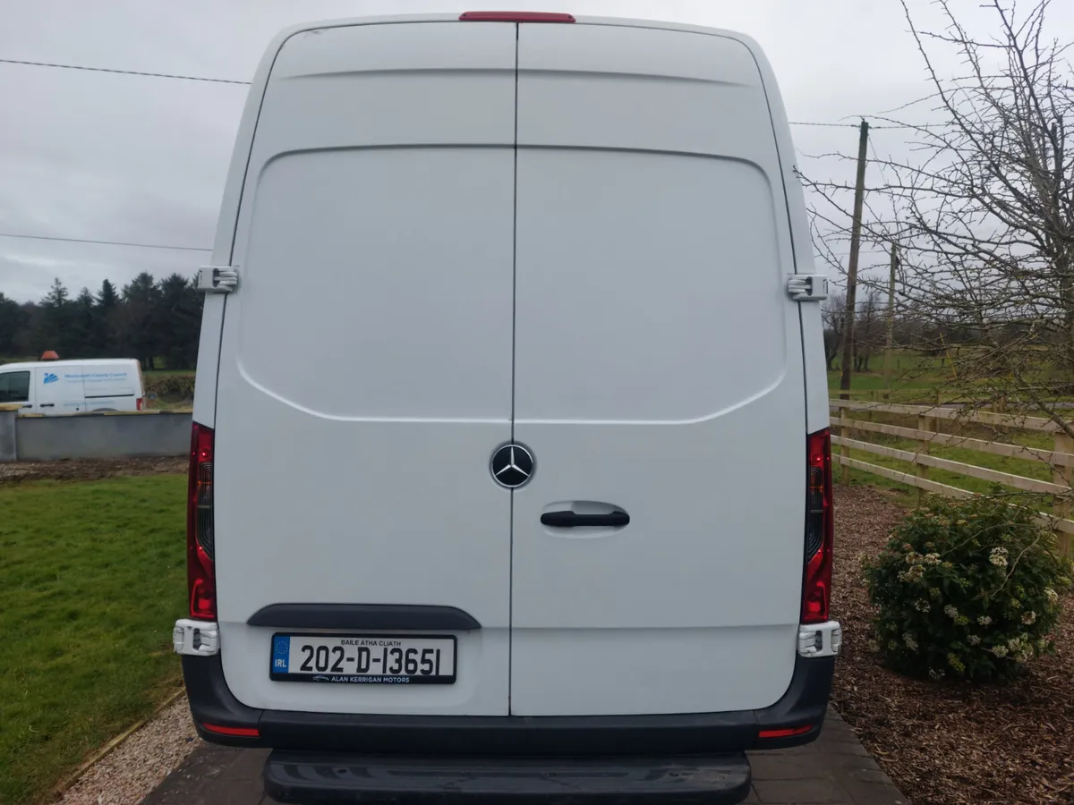 MERCEDES-BENZ SPRINTER 202' 160 BHP - RWD - Image 2