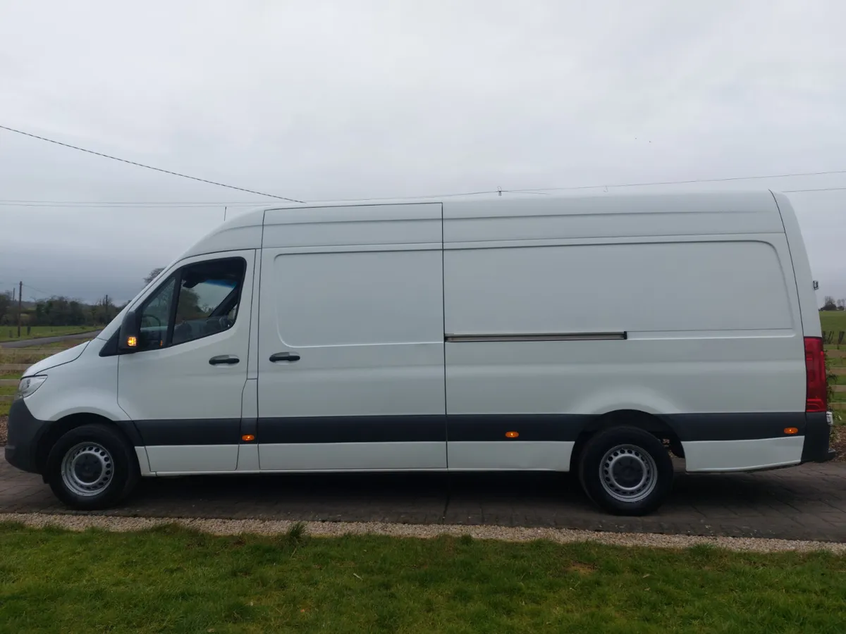 MERCEDES-BENZ SPRINTER 202' 160 BHP - RWD - Image 4