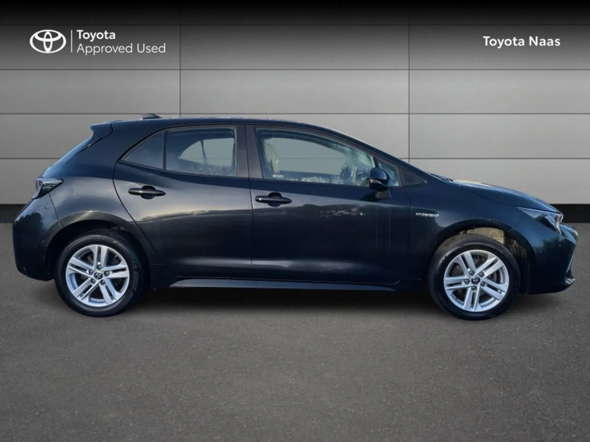 Toyota Corolla Hybrid Luna - Image 3