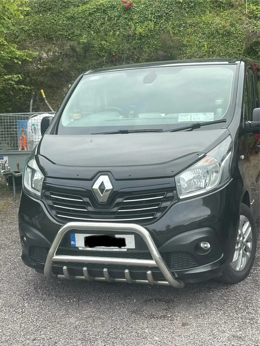 171 Renault trafic crew van& Ford ranger wildtrack - Image 1